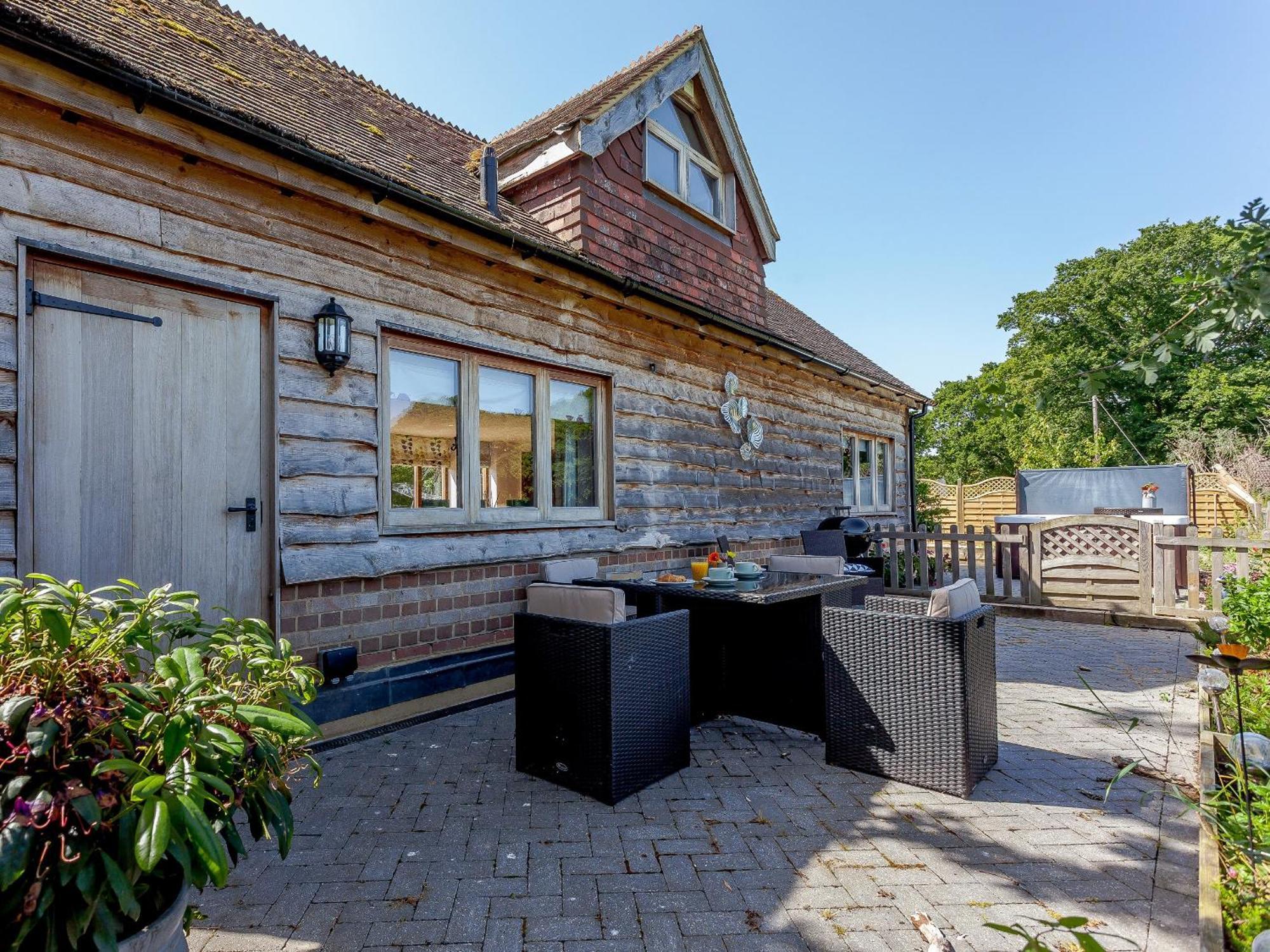 Вилла The Barn Coldwaltham Экстерьер фото